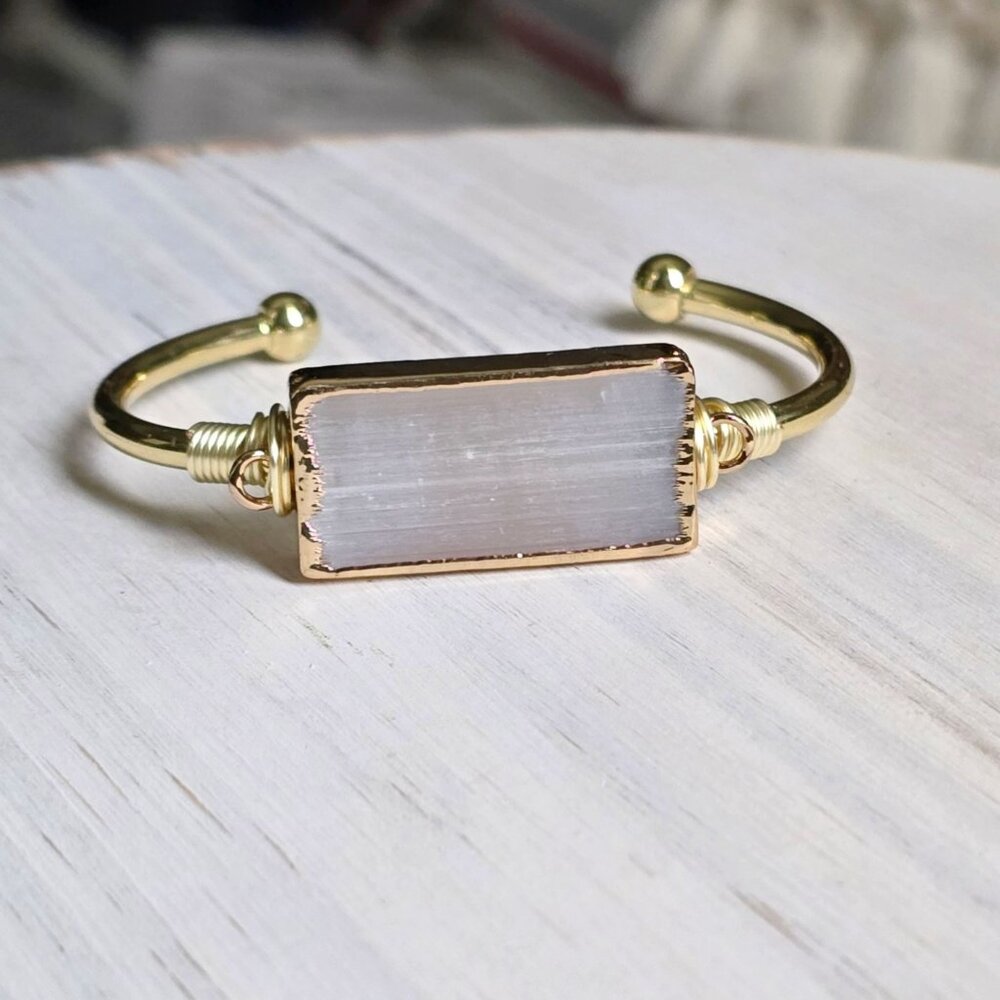 Handmade ✦ Selenite Bar Wire‑Wrap Cuff ✦ 14Kt Gold Over Copper Adjustable NWT - Picture 8 of 11
